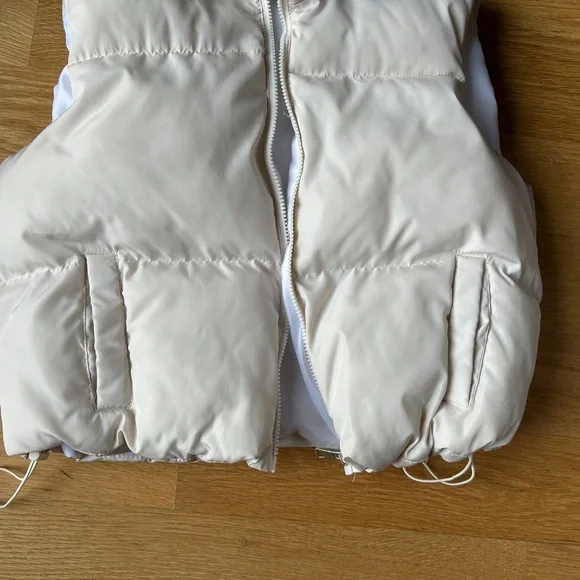 Cream Color Fashion Cropped Short Puffer Vest Gilet Standing Collar Zip Pockets - Picture 6 of 13
